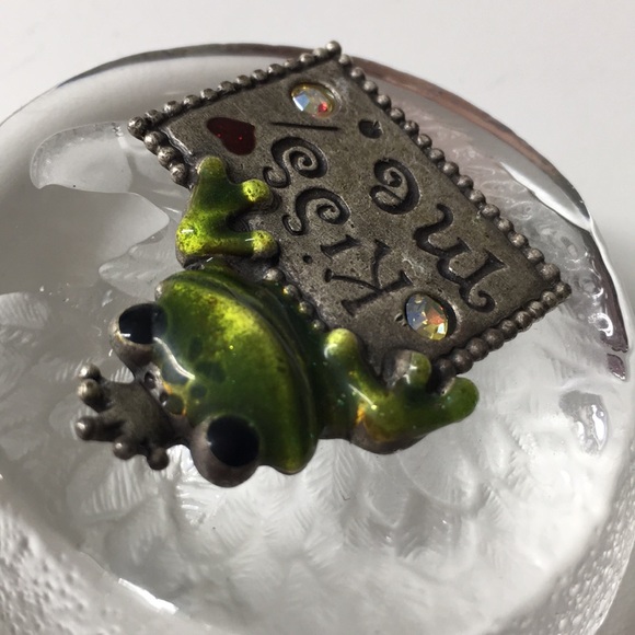 🖤Vtg Frog Prince pewter brooch - Picture 4 of 13